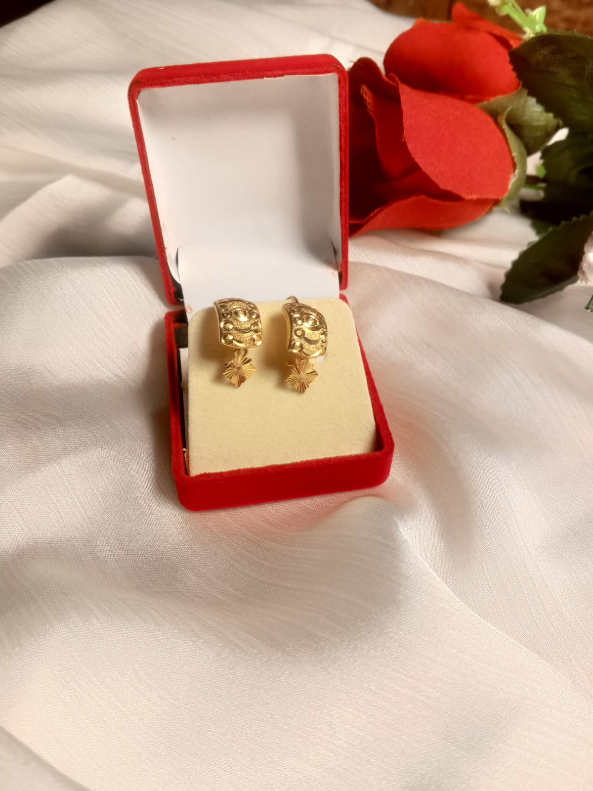 1 Pair Gold Plated Bali Earrings